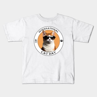 8 AUG, International Cat Day Kids T-Shirt